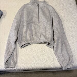 WOMEN’S QUARTER ZIP CREWNECK